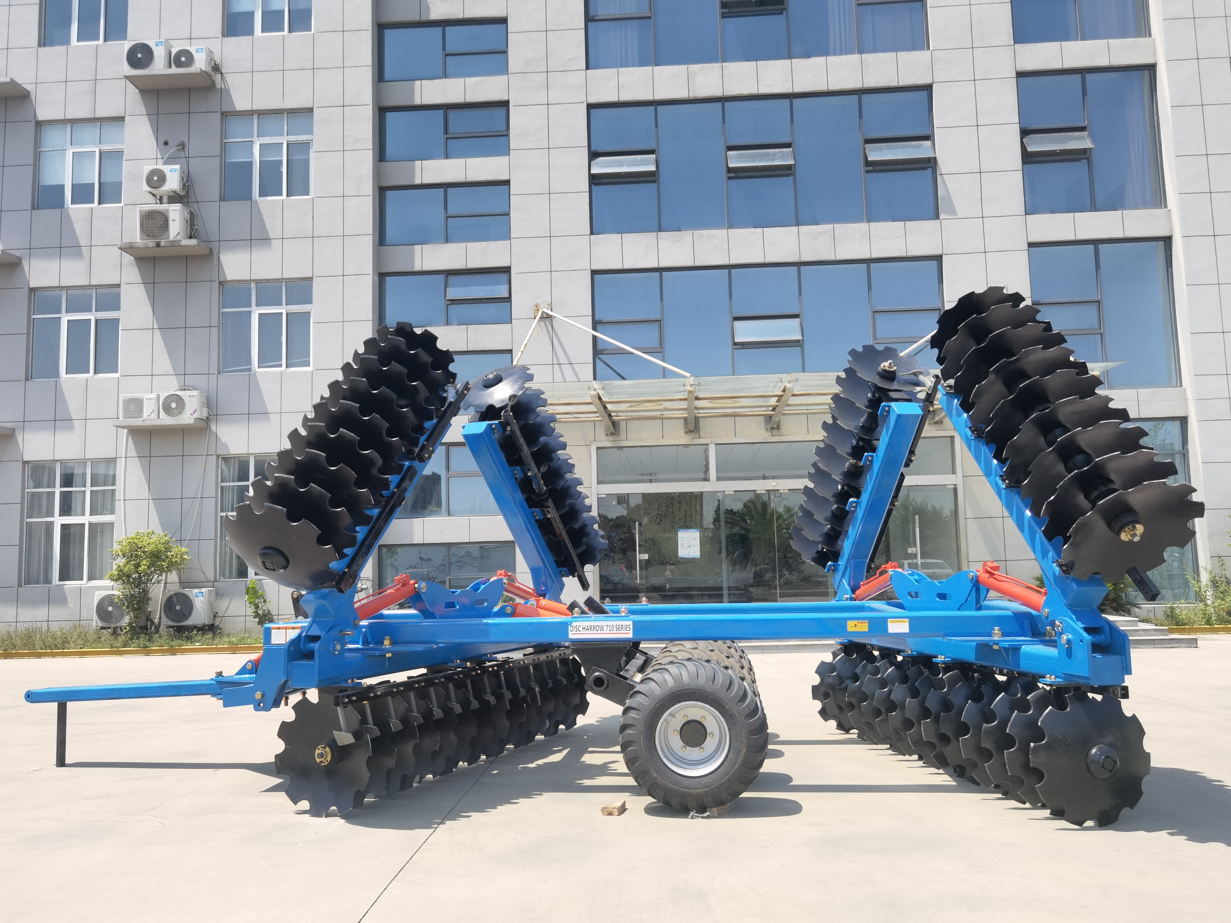 7.5m Hydraulic Folding 710 Extra Heavy Duty Disc Harrow